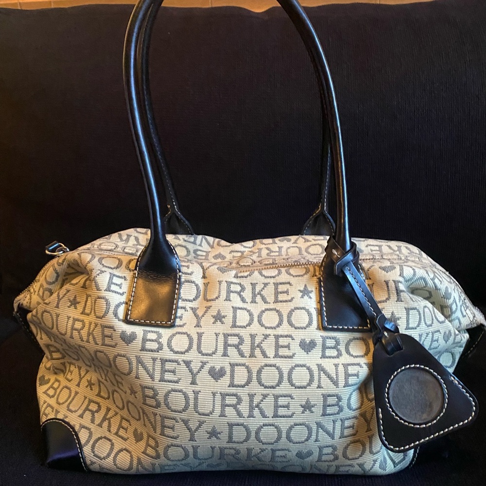 Vintage Rare Dooney and Bourke purse